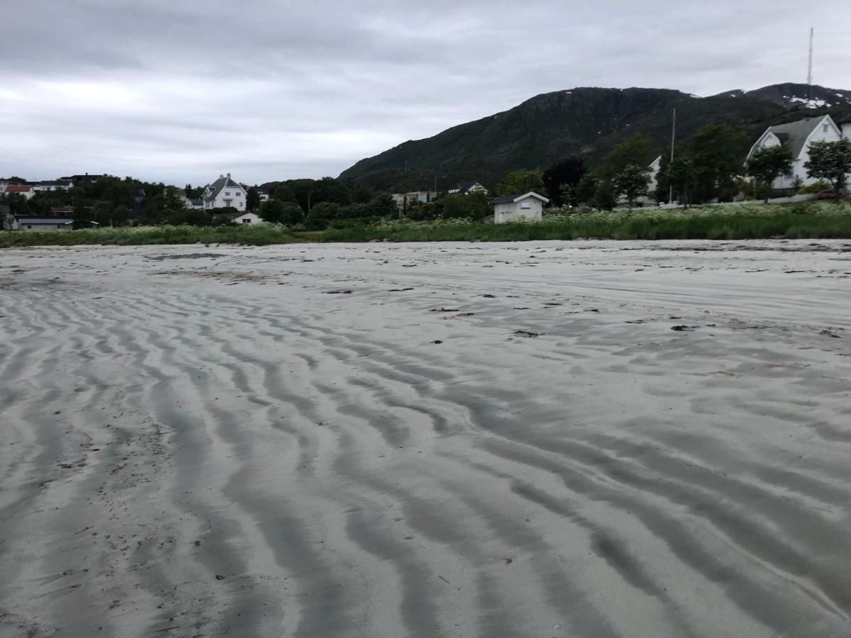 Lofoten Gate Hostel Lodingen Bagian luar foto